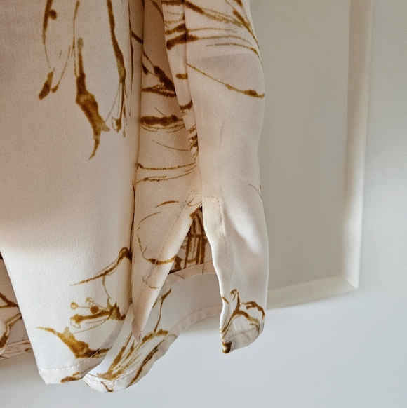 A New Day Cream and Brown Floral Blouse - Picture 4 of 6